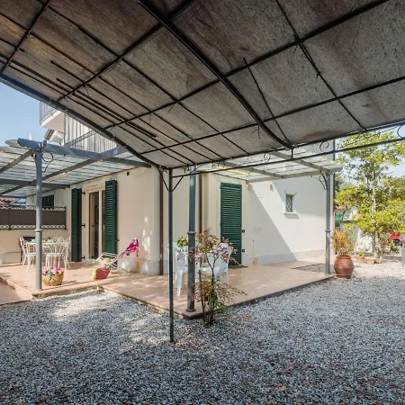 Michelangelo I By Interhome مارينا دي بييتراسانْت