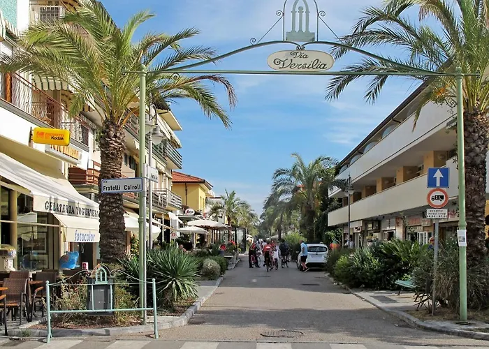 Michelangelo I By Interhome * 马里纳-迪-皮特拉桑塔